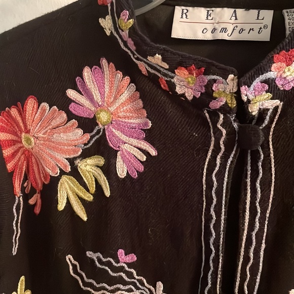 Embroideries jacket - Picture 5 of 5